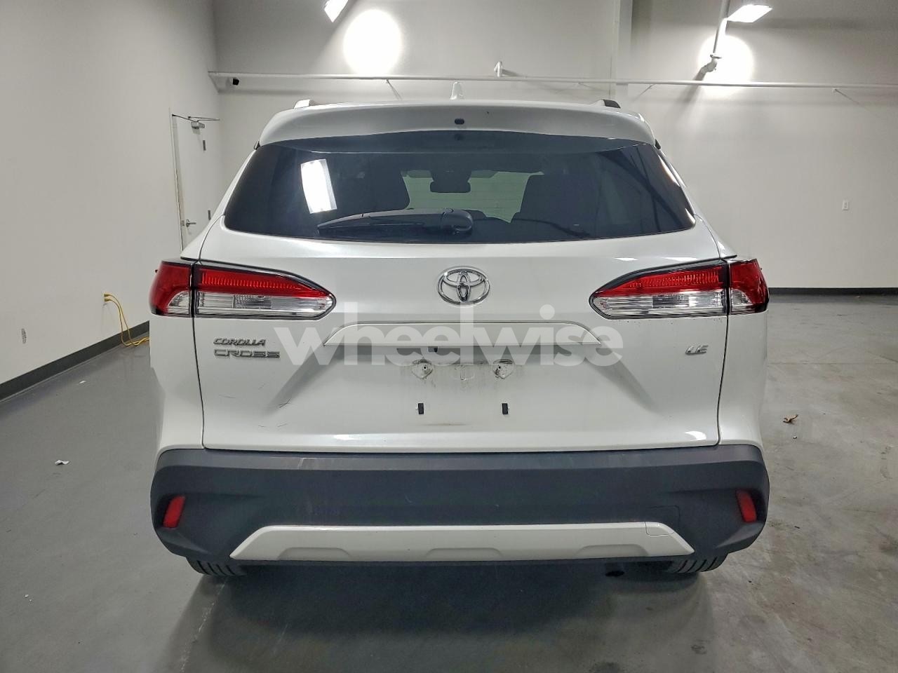 Photo 6 of 2024 TOYOTA COROLLA CROSS LE (VIN 7MUCAAAG9RV076523)