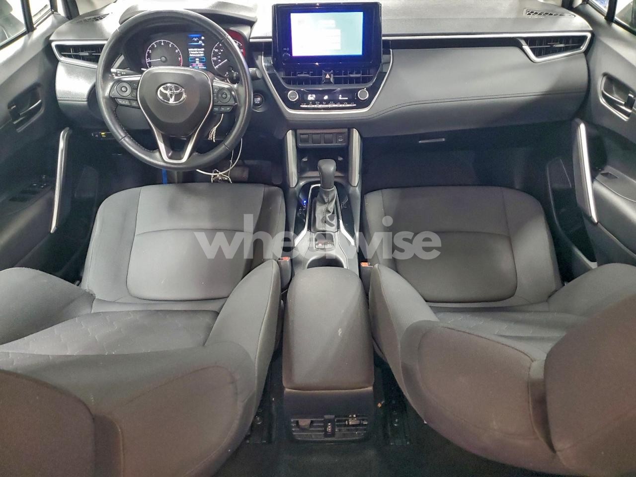 Photo 8 of 2024 TOYOTA COROLLA CROSS LE (VIN 7MUCAAAG9RV076523)