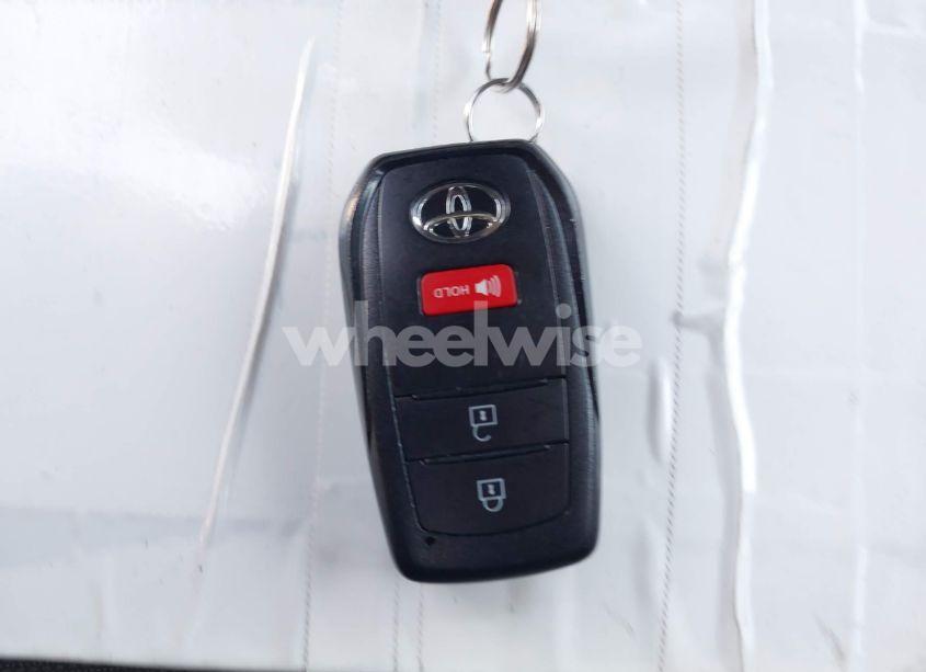 Photo 11 of 2022 Toyota Corolla CROSS LE (VIN 7MUCAAAGXNV030693)