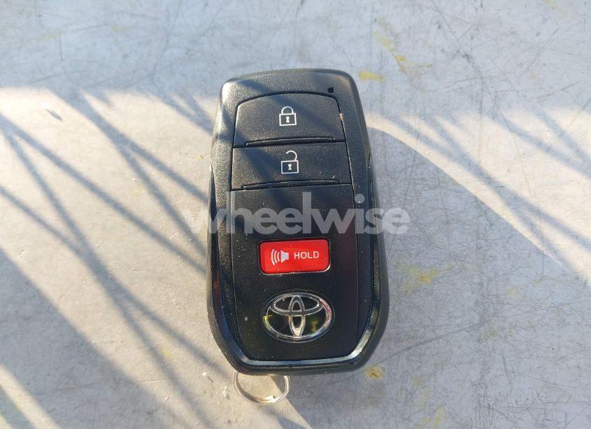 Photo 11 of 2023 Toyota Corolla CROSS LE (VIN 7MUCAAAGXPV072025)