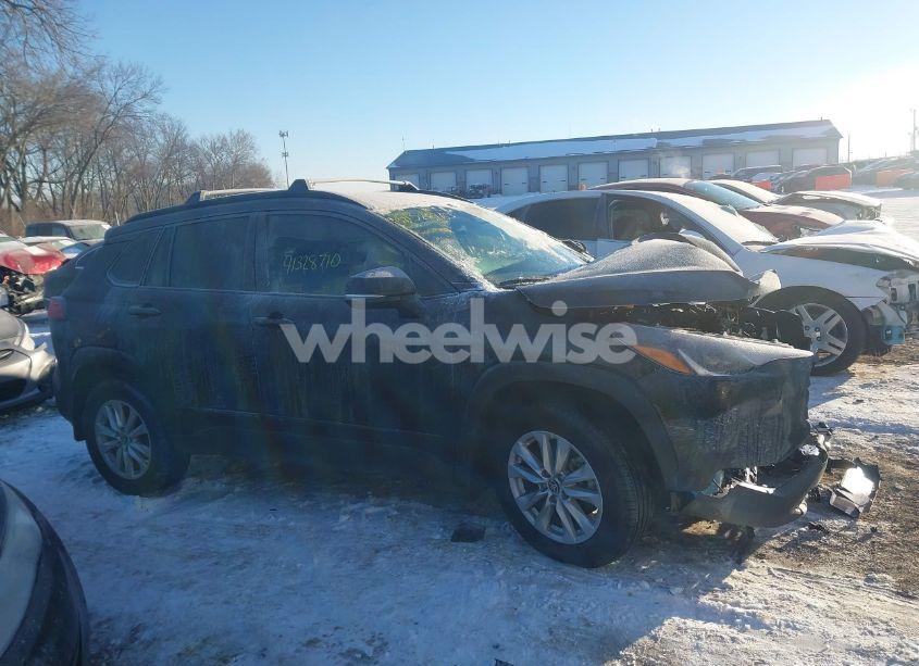 Photo 14 of 2023 Toyota Corolla CROSS LE (VIN 7MUCAAAGXPV072025)