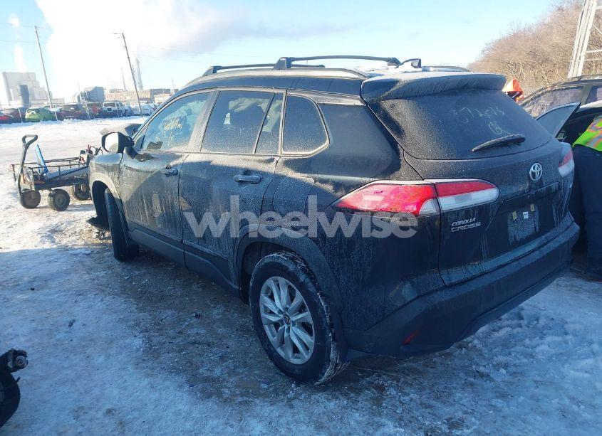 Photo 3 of 2023 Toyota Corolla CROSS LE (VIN 7MUCAAAGXPV072025)