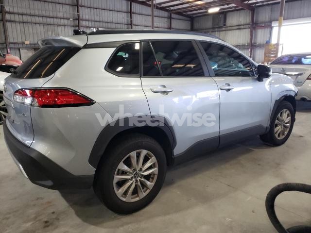 Photo 11 of 2025 TOYOTA COROLLA CROSS LE (VIN 7MUCAAAGXSV134421)