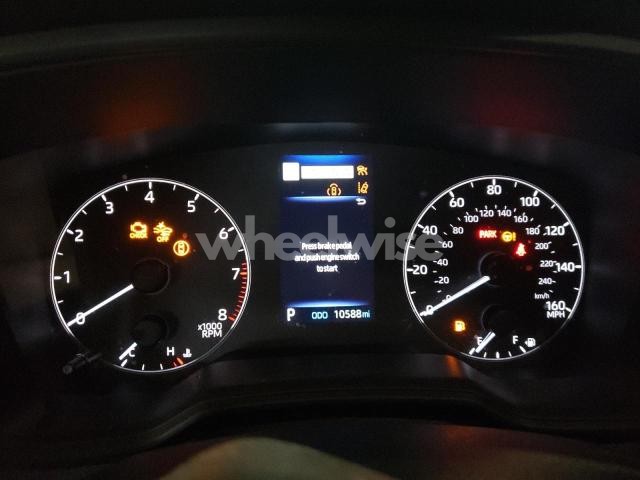 Photo 8 of 2025 TOYOTA COROLLA CROSS LE (VIN 7MUCAAAGXSV134421)