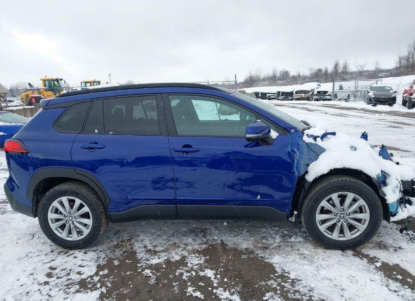 Photo 14 of 2022 Toyota Corolla CROSS LE (VIN 7MUCAABG1NV017071)