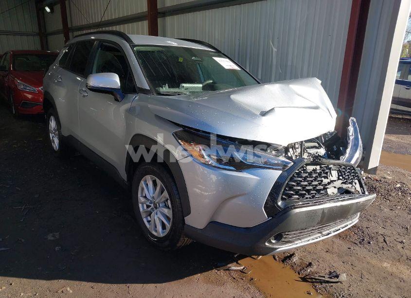2024 Toyota Corolla CROSS LE (VIN 7MUCAABG1RV113191) main photo