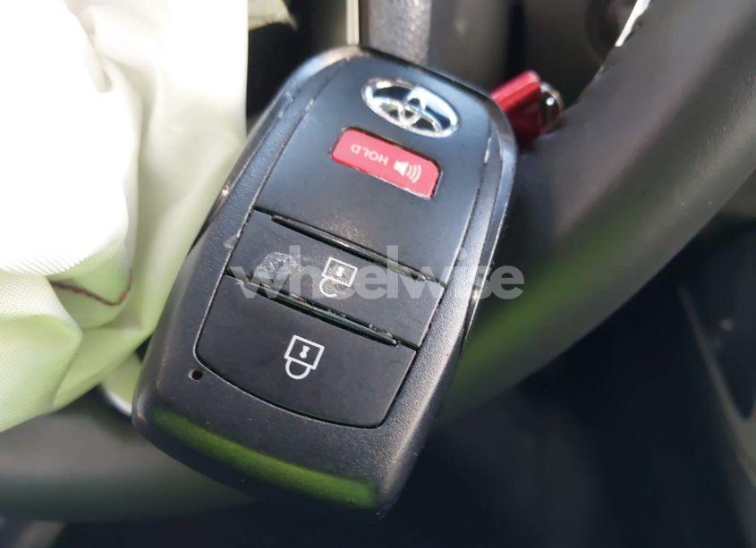 Photo 11 of 2024 Toyota Corolla CROSS LE (VIN 7MUCAABG1RV113191)