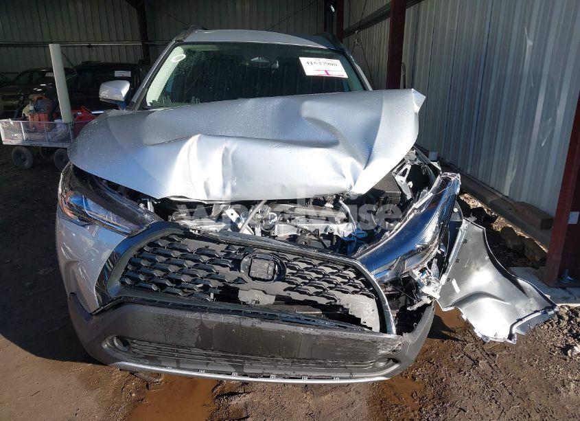 Photo 12 of 2024 Toyota Corolla CROSS LE (VIN 7MUCAABG1RV113191)