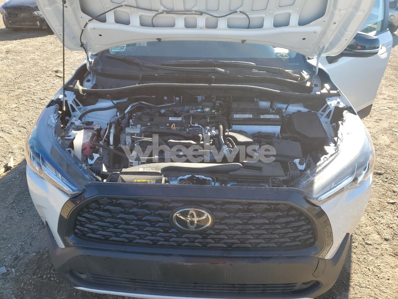 Photo 11 of 2025 TOYOTA COROLLA CROSS LE (VIN 7MUCAABG1SV121314)