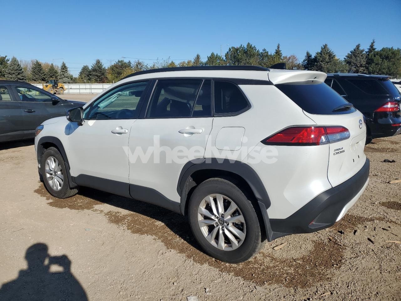 Photo 2 of 2025 TOYOTA COROLLA CROSS LE (VIN 7MUCAABG1SV121314)