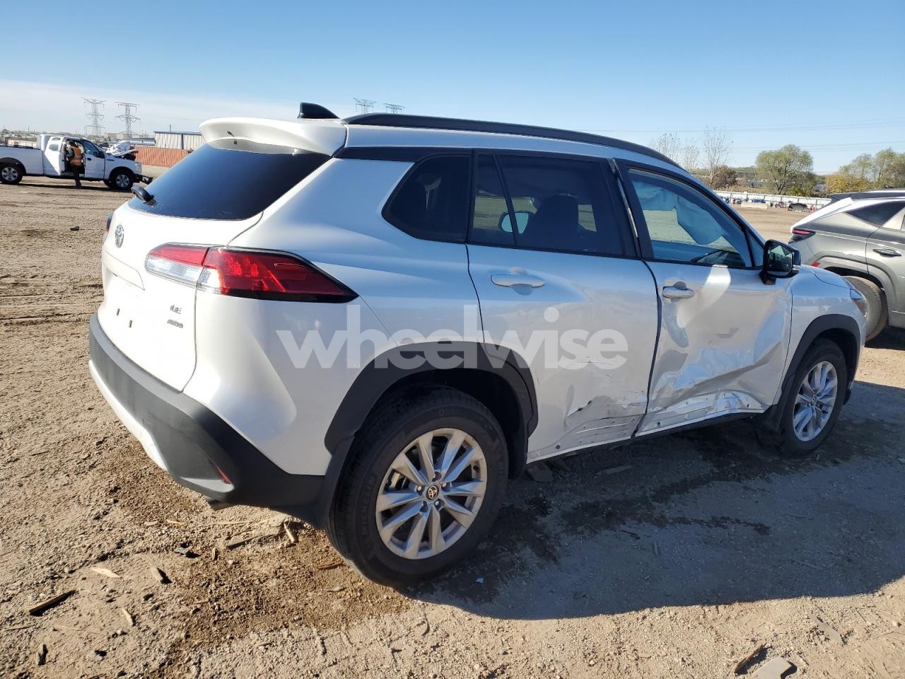 Photo 3 of 2025 TOYOTA COROLLA CROSS LE (VIN 7MUCAABG1SV121314)