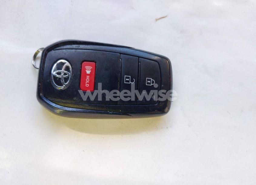 Photo 11 of 2022 Toyota Corolla CROSS LE (VIN 7MUCAABG3NV020778)