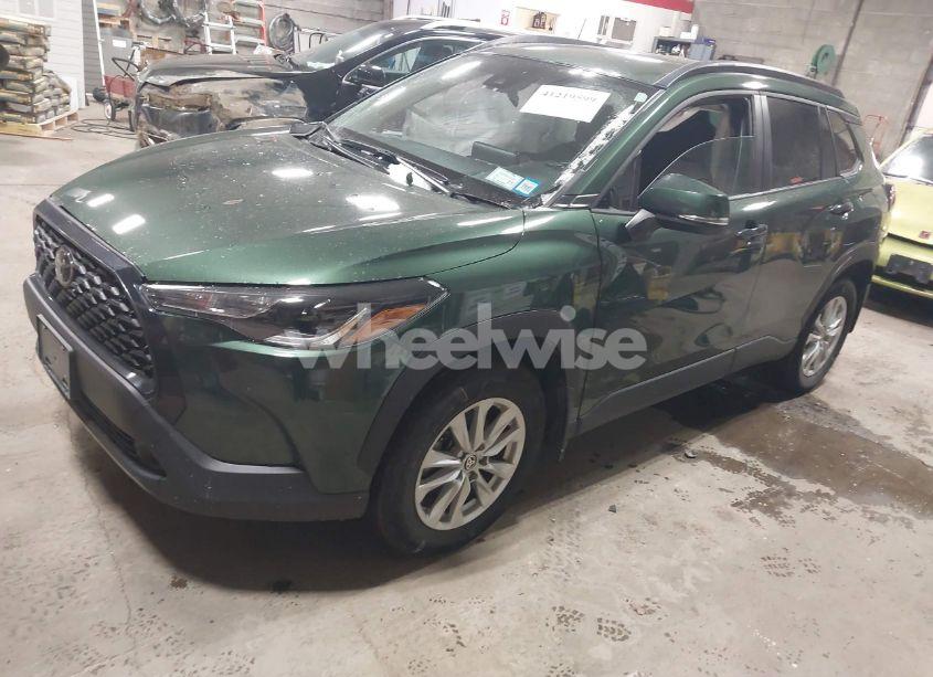 Photo 2 of 2022 Toyota Corolla CROSS LE (VIN 7MUCAABG3NV033546)