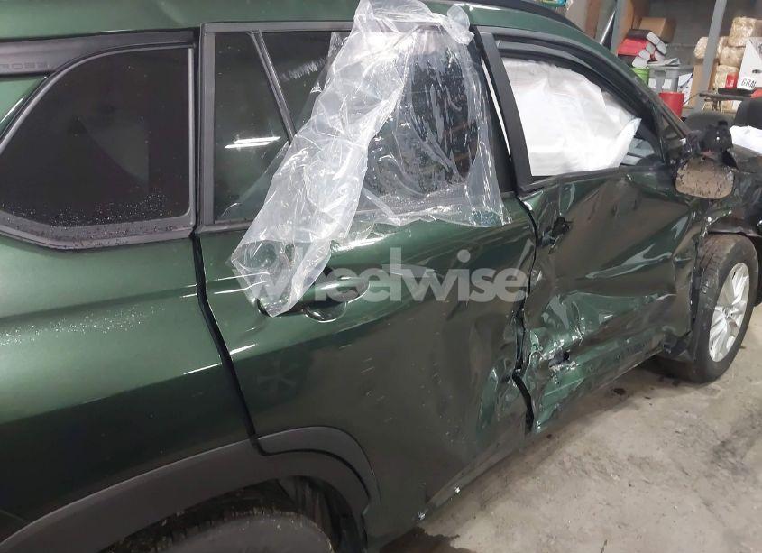 Photo 6 of 2022 Toyota Corolla CROSS LE (VIN 7MUCAABG3NV033546)