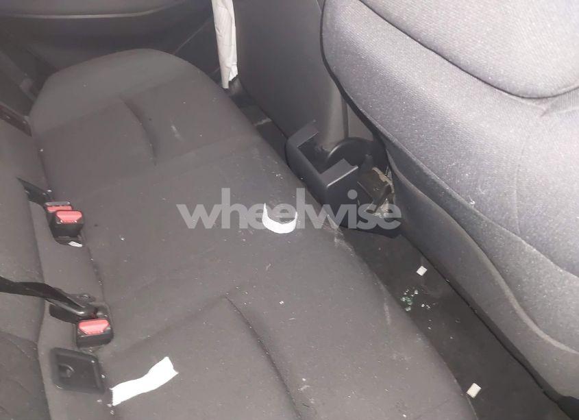 Photo 8 of 2022 Toyota Corolla CROSS LE (VIN 7MUCAABG3NV033546)