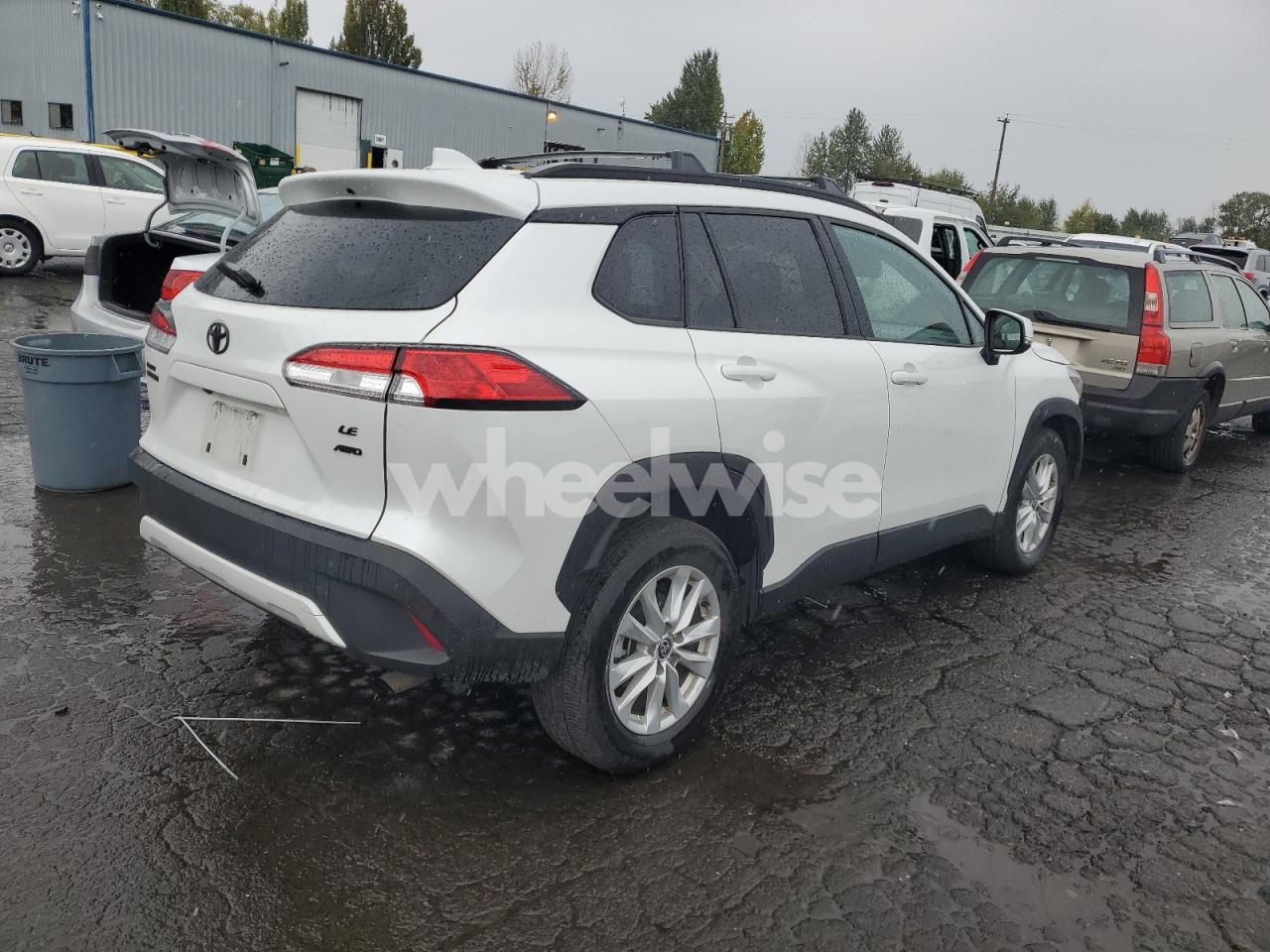 Photo 3 of 2023 TOYOTA COROLLA CROSS LE (VIN 7MUCAABG4PV051878)