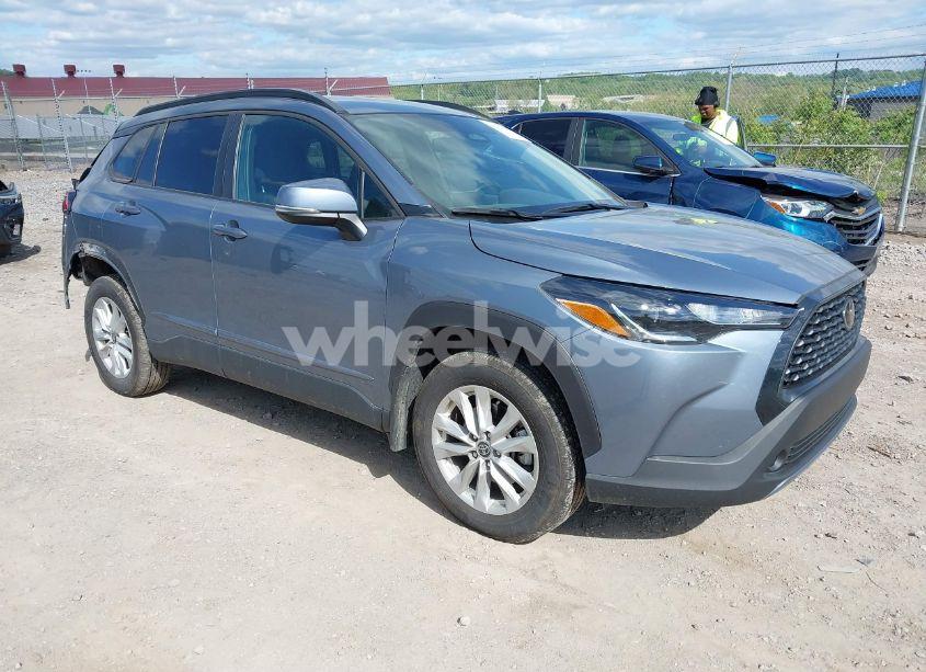 2023 Toyota Corolla CROSS LE (VIN 7MUCAABG4PV063433) main photo