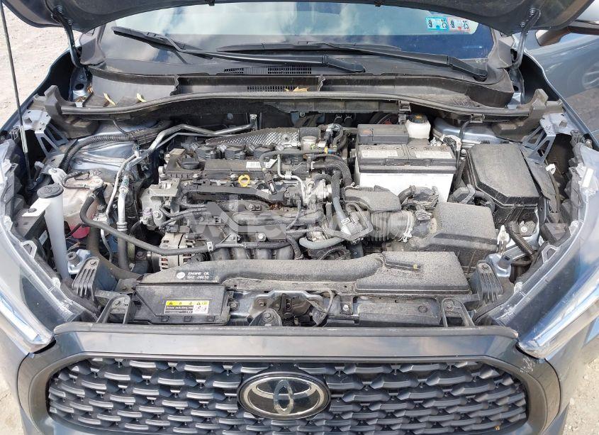 Photo 10 of 2023 Toyota Corolla CROSS LE (VIN 7MUCAABG4PV063433)