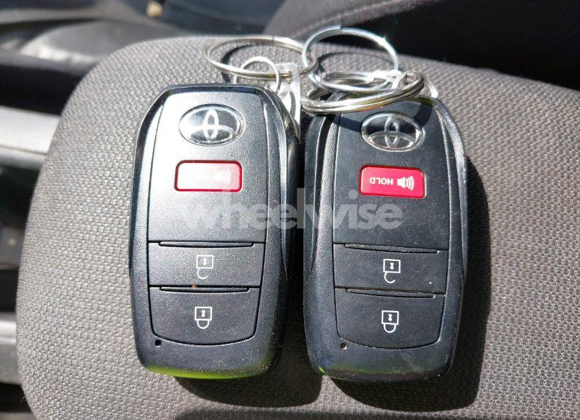 Photo 11 of 2023 Toyota Corolla CROSS LE (VIN 7MUCAABG4PV063433)