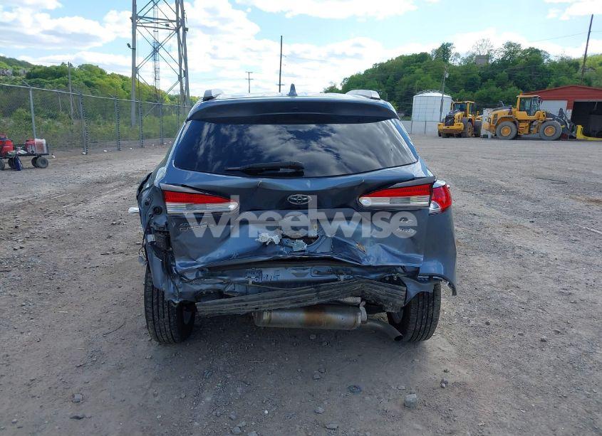 Photo 17 of 2023 Toyota Corolla CROSS LE (VIN 7MUCAABG4PV063433)