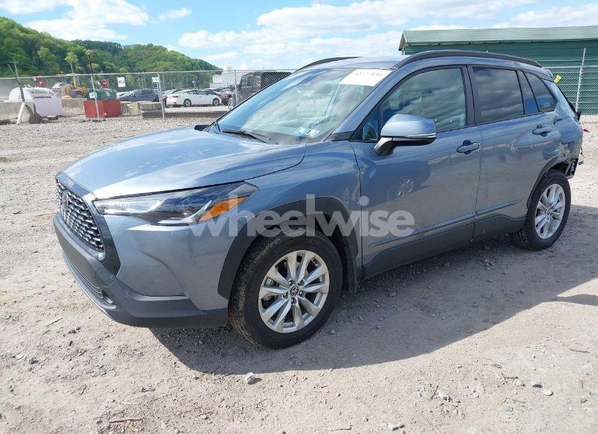 Photo 2 of 2023 Toyota Corolla CROSS LE (VIN 7MUCAABG4PV063433)