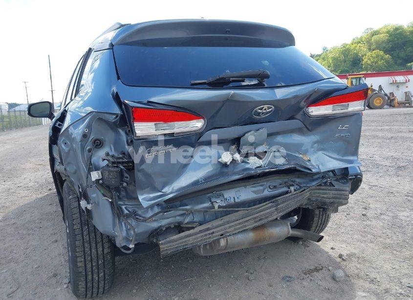 Photo 6 of 2023 Toyota Corolla CROSS LE (VIN 7MUCAABG4PV063433)
