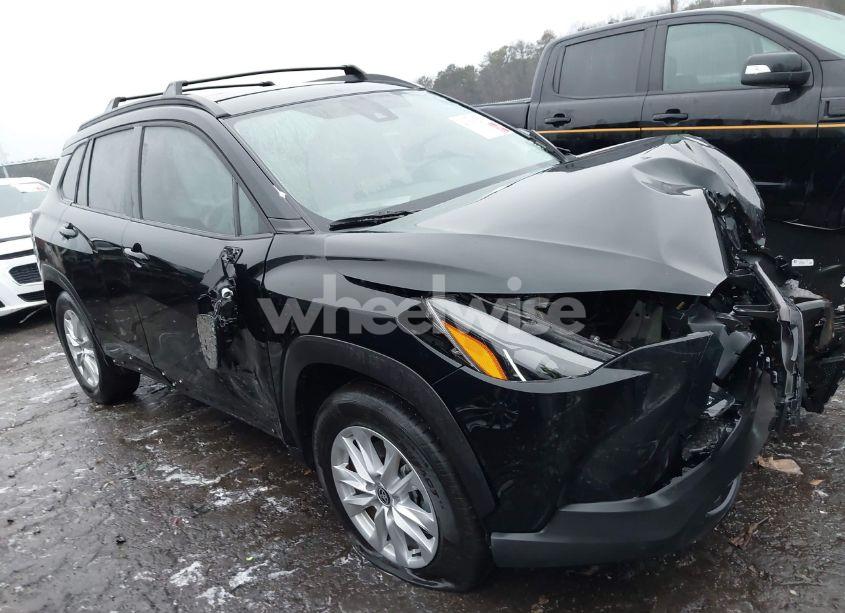 2022 Toyota Corolla CROSS LE (VIN 7MUCAABG5NV026131) main photo