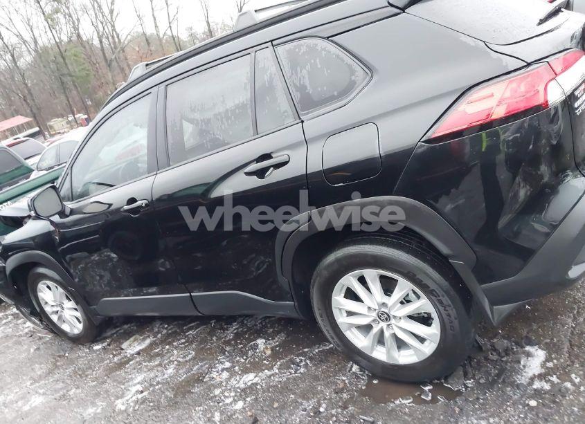 Photo 14 of 2022 Toyota Corolla CROSS LE (VIN 7MUCAABG5NV026131)