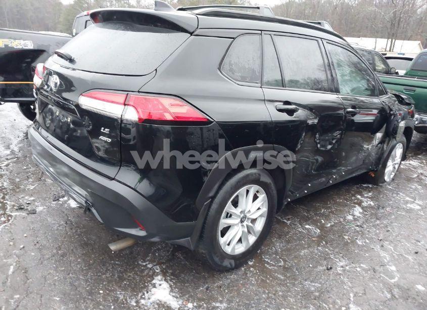 Photo 4 of 2022 Toyota Corolla CROSS LE (VIN 7MUCAABG5NV026131)