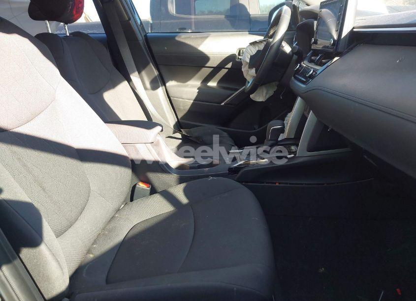 Photo 5 of 2022 Toyota Corolla CROSS LE (VIN 7MUCAABG5NV026131)