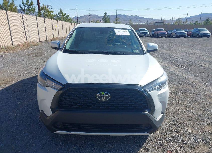 Photo 11 of 2022 Toyota Corolla CROSS LE (VIN 7MUCAABG5NV036643)