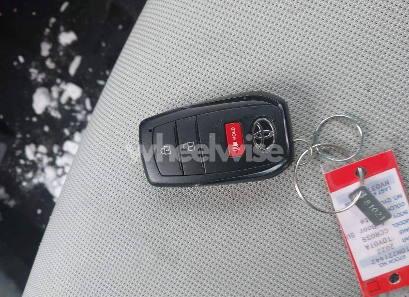 Photo 11 of 2022 Toyota Corolla CROSS LE (VIN 7MUCAABG5NV037209)