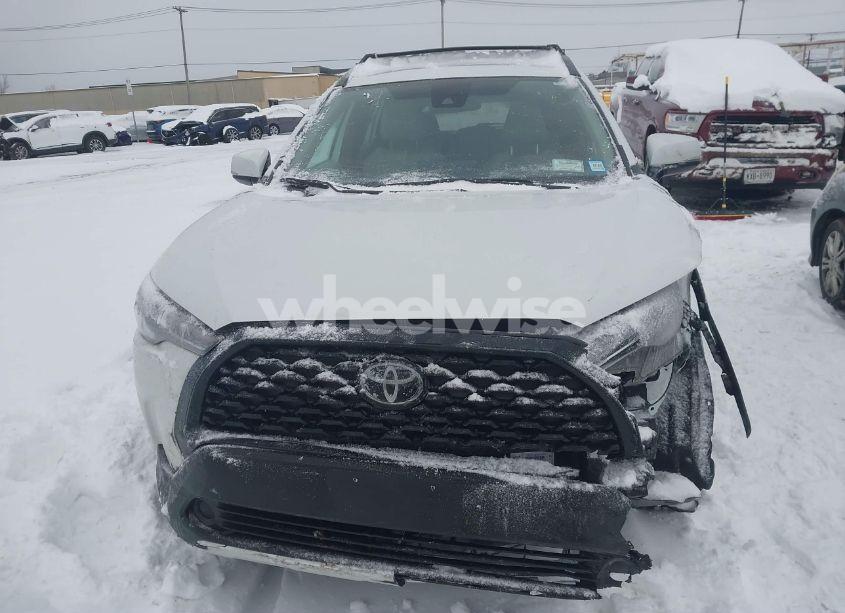 Photo 12 of 2022 Toyota Corolla CROSS LE (VIN 7MUCAABG5NV037209)