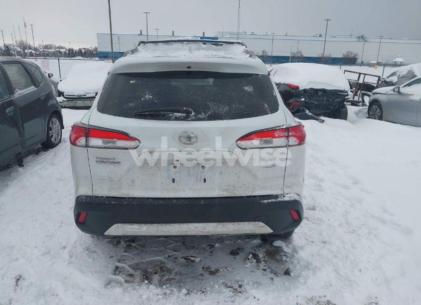 Photo 16 of 2022 Toyota Corolla CROSS LE (VIN 7MUCAABG5NV037209)