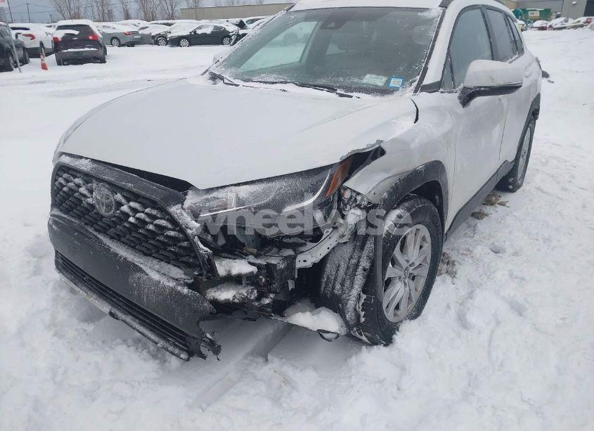Photo 6 of 2022 Toyota Corolla CROSS LE (VIN 7MUCAABG5NV037209)