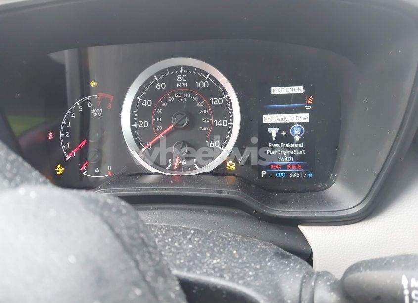 Photo 7 of 2022 Toyota Corolla CROSS LE (VIN 7MUCAABG5NV037209)