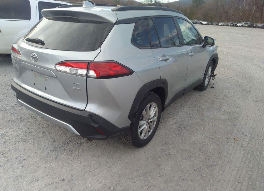 Photo 4 of 2022 Toyota Corolla CROSS LE (VIN 7MUCAABG6NV034559)