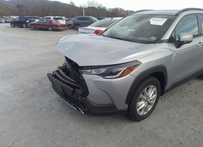 Photo 6 of 2022 Toyota Corolla CROSS LE (VIN 7MUCAABG6NV034559)