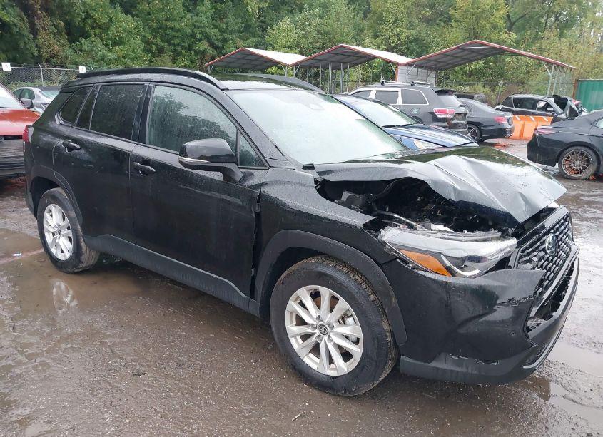 2023 Toyota Corolla CROSS LE (VIN 7MUCAABG6PV049341) main photo