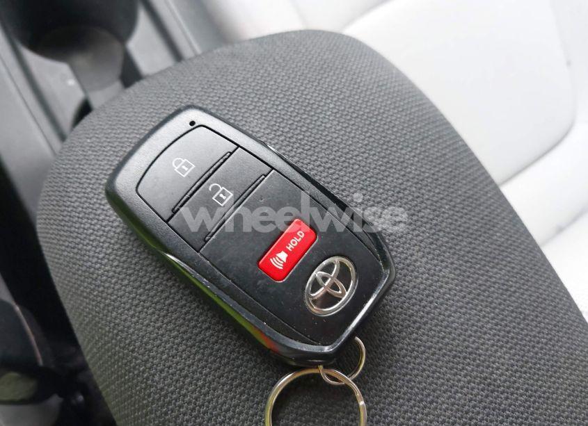 Photo 11 of 2022 Toyota Corolla CROSS LE (VIN 7MUCAABG7NV005913)