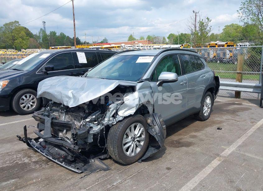 Photo 2 of 2022 Toyota Corolla CROSS LE (VIN 7MUCAABG7NV005913)