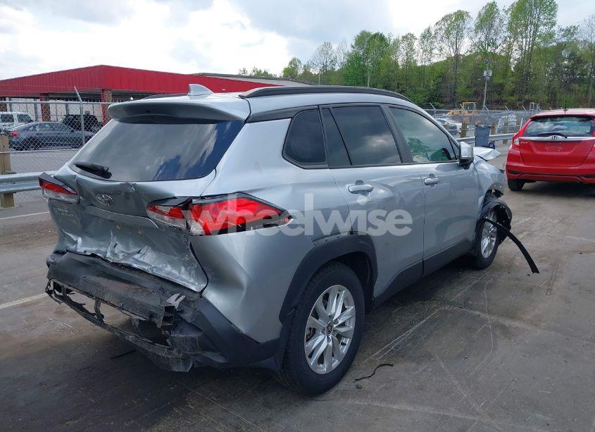 Photo 4 of 2022 Toyota Corolla CROSS LE (VIN 7MUCAABG7NV005913)