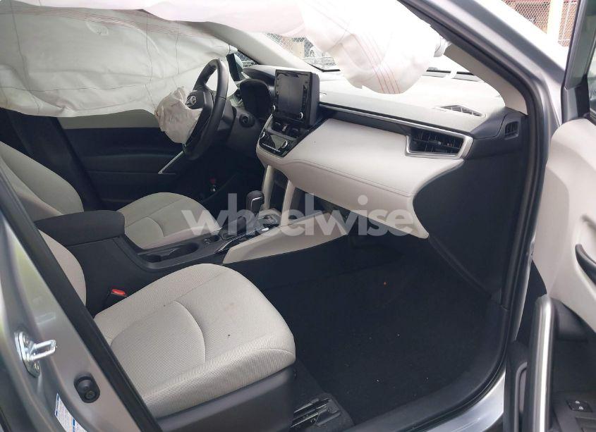 Photo 5 of 2022 Toyota Corolla CROSS LE (VIN 7MUCAABG7NV005913)