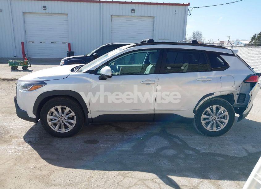 Photo 15 of 2022 Toyota Corolla CROSS LE (VIN 7MUCAABG7NV013235)