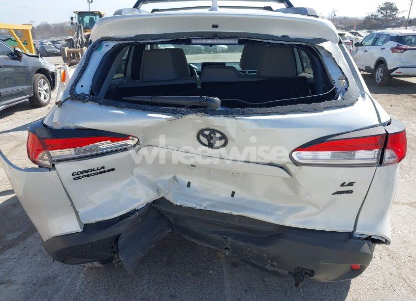 Photo 6 of 2022 Toyota Corolla CROSS LE (VIN 7MUCAABG7NV013235)