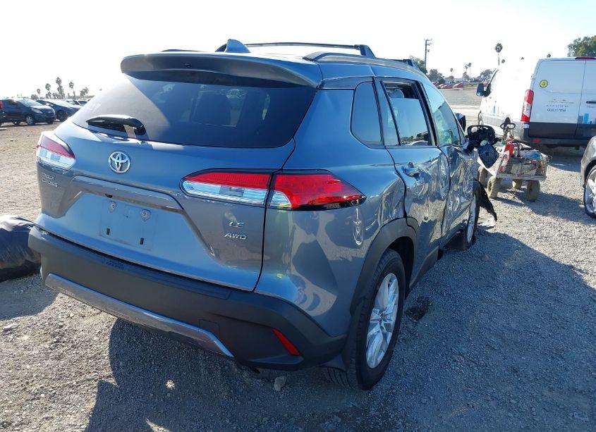 Photo 4 of 2023 Toyota Corolla CROSS LE (VIN 7MUCAABG7PV044598)