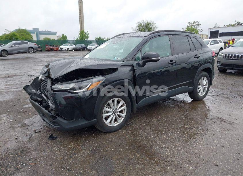 Photo 2 of 2022 Toyota Corolla CROSS LE (VIN 7MUCAABG8NV004527)