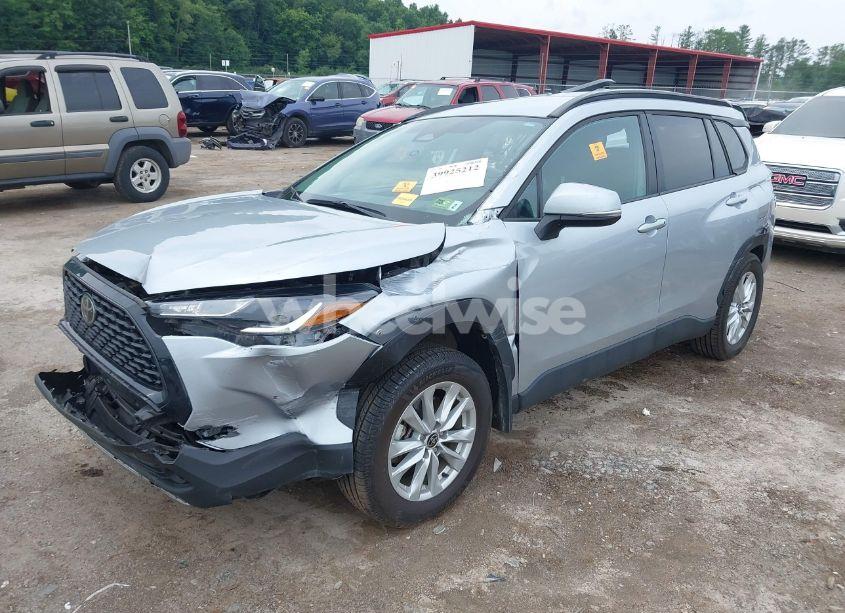 Photo 2 of 2023 Toyota Corolla CROSS LE (VIN 7MUCAABG8PV044559)