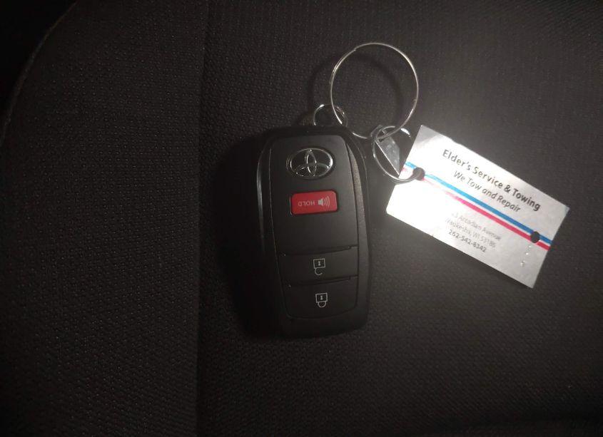 Photo 11 of 2024 Toyota Corolla CROSS LE (VIN 7MUCAABG8RV101801)