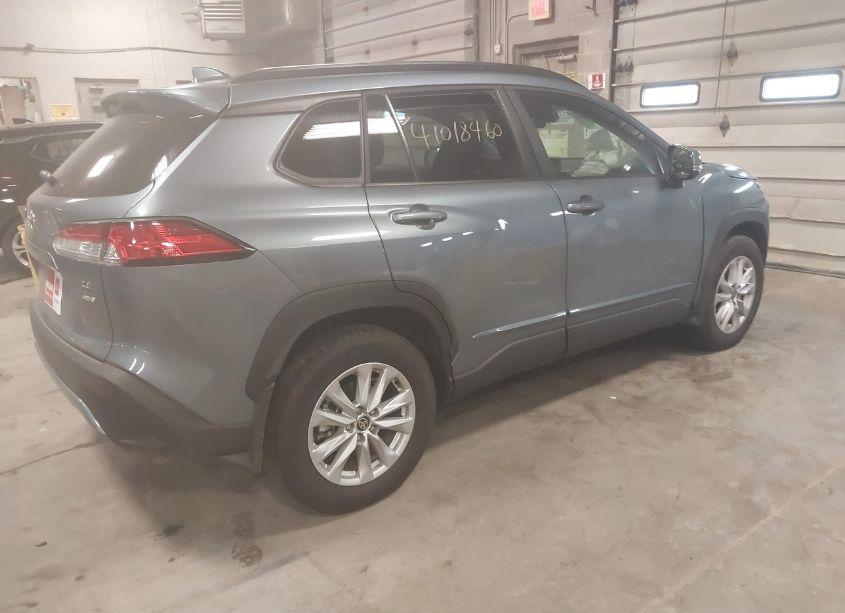 Photo 4 of 2024 Toyota Corolla CROSS LE (VIN 7MUCAABG8RV101801)